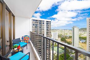 Diamond Head and Ocean views with King Bed and Parking