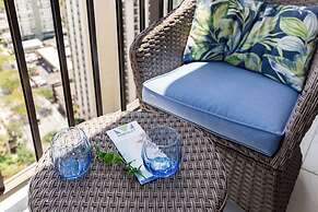 Diamond Head and Ocean views with King Bed and Parking