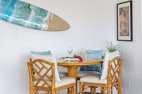 Diamond Head and Ocean views with King Bed and Parking