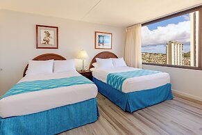 Diamond Head and Ocean views with 2 Double Beds and Parking