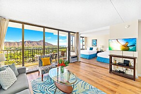 Diamond Head and Ocean views with 2 Double Beds and Parking