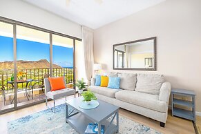 Diamond Head and Ocean views with 2 Double Beds and Parking