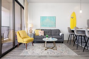 Diamond Head and Ocean views with 2 Double Beds and Parking