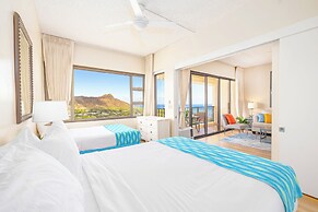 Diamond Head and Ocean views with 2 Double Beds and Parking