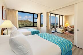 Diamond Head and Ocean views with 2 Double Beds and Parking