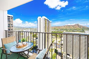 Diamond Head and Ocean views with 2 Double Beds and Parking
