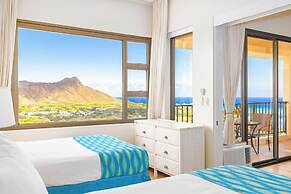 Diamond Head and Ocean views with 2 Double Beds and Parking