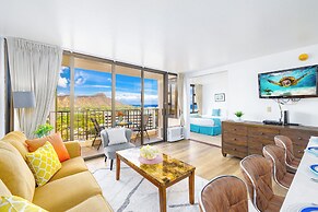 Diamond Head and Ocean views with 2 Double Beds and Parking