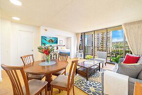 Diamond Head and Ocean views with 2 Double Beds and Parking