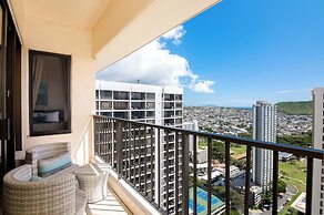 Diamond Head and Ocean views with 2 Double Beds and Parking