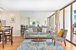 Diamond Head and Ocean views with 2 Double Beds and Parking