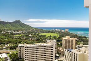 Diamond Head and Ocean views with 2 Double Beds and Parking