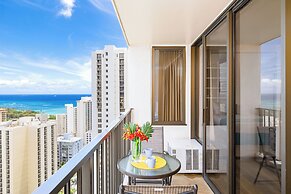 Diamond Head and Ocean views with 2 Double Beds and Parking