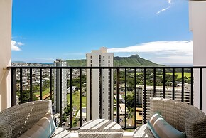 Diamond Head and Ocean views with 2 Double Beds and Parking