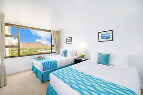 Diamond Head and Ocean views with 2 Double Beds and Parking