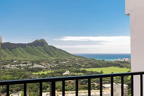 Diamond Head and Ocean views with 2 Double Beds and Parking