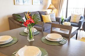 High Floor Ocean View Condo (King Bed and Parking)