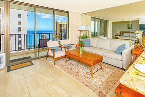 High Floor Ocean View Condo (King Bed and Parking)
