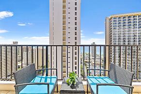 High Floor Ocean View Condo (King Bed and Parking)