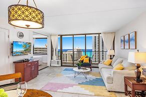 High Floor Ocean View Condo (King Bed and Parking)
