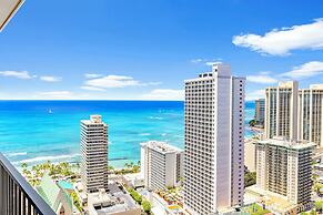 High Floor Ocean View Condo (King Bed and Parking)