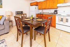 High Floor Ocean View Condo (King Bed and Parking)