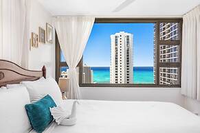 High Floor Ocean View Condo (King Bed and Parking)