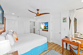 High Floor Ocean View Condo (King Bed and Parking)