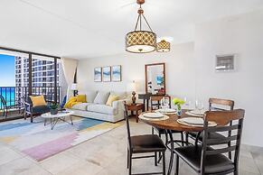 High Floor Ocean View Condo (King Bed and Parking)