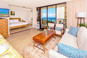 High Floor Ocean View Condo (King Bed and Parking)