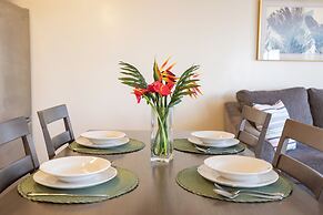 High Floor Ocean View Condo (King Bed and Parking)