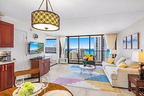 High Floor Ocean View Condo (King Bed and Parking)