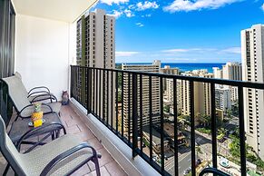 High Floor Ocean View Condo (King Bed and Parking)