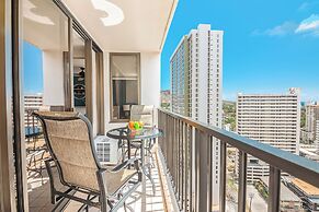 High Floor Ocean View Condo (King Bed and Parking)