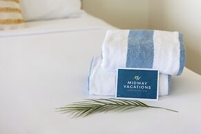 High Floor Mountain View with 2 Double Beds and Parking