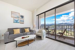 High Floor Mountain View with 2 Double Beds and Parking