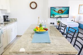 High Floor Mountain View with 2 Double Beds and Parking