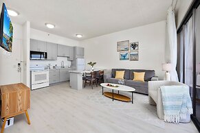 High Floor Mountain View with 2 Double Beds and Parking