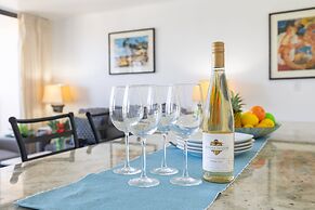 High Floor Mountain View with 2 Double Beds and Parking