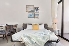 High Floor Mountain View with 2 Double Beds and Parking