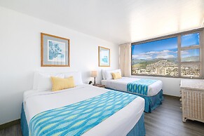 High Floor Mountain View with 2 Double Beds and Parking