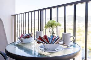 High Floor Mountain View with 2 Double Beds and Parking