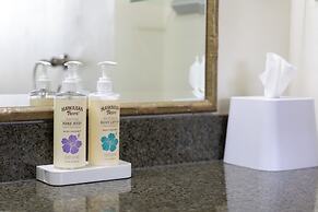 High Floor Mountain View with 2 Double Beds and Parking