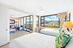 High Floor Mountain View with 2 Double Beds and Parking