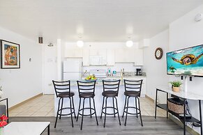 High Floor Mountain View with 2 Double Beds and Parking