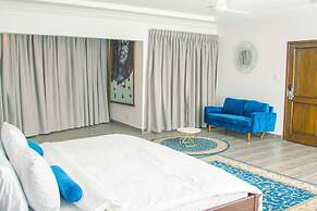 Workview Suites by Pot of Gold