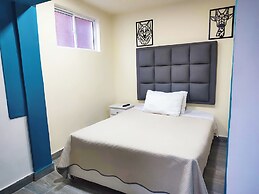 $ PROMO $ Big Rooftop Apt 10 BDRM w/Pool @Poblado