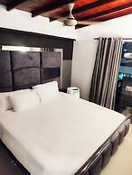 $ PROMO $ Big Rooftop Apt 10 BDRM w/Pool @Poblado