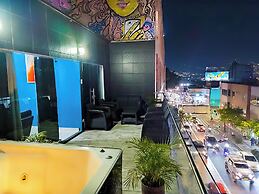 $ PROMO $ Big Rooftop Apt 10 BDRM w/Pool @Poblado