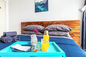 Sleeps 6 Near Bukit Jalil Fiber Long Short Stay